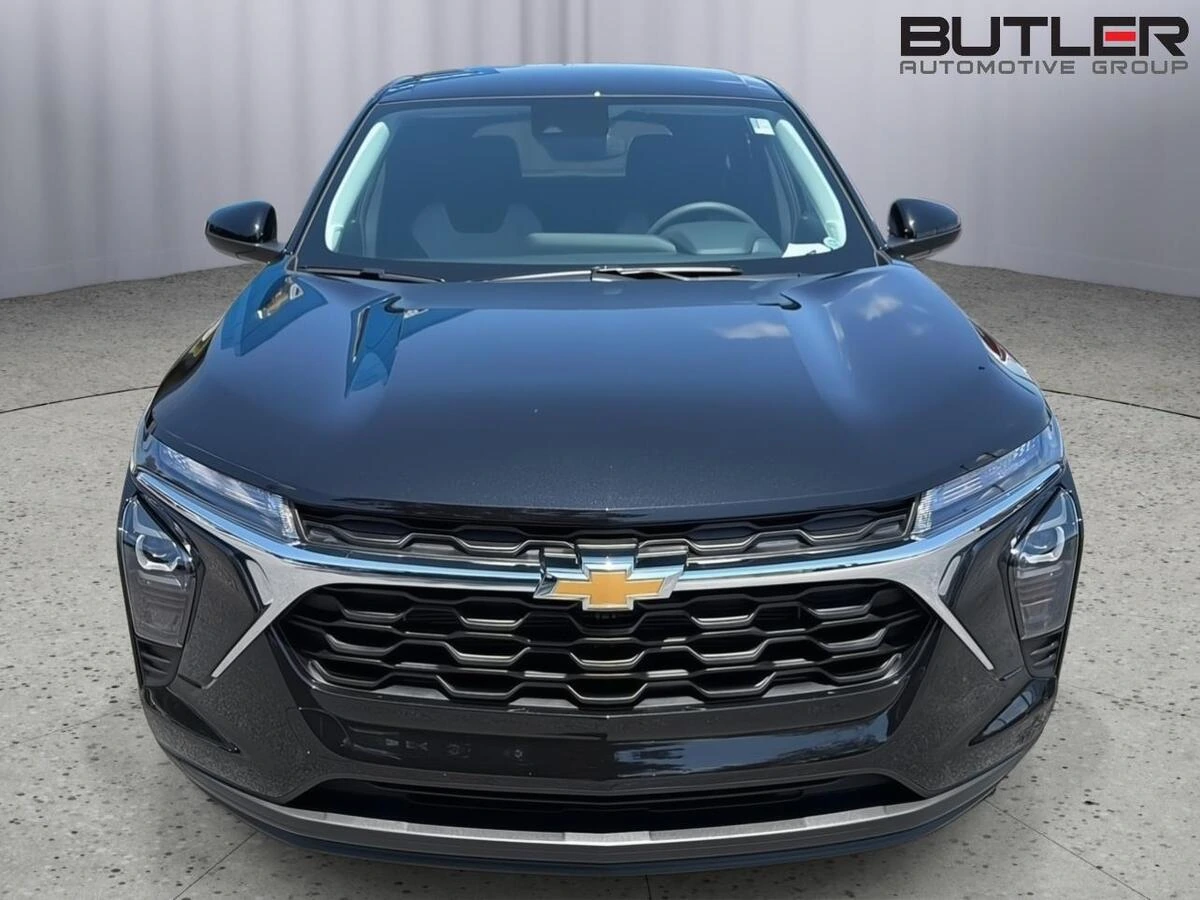 2026 Chevrolet Trax LS - Photo 9