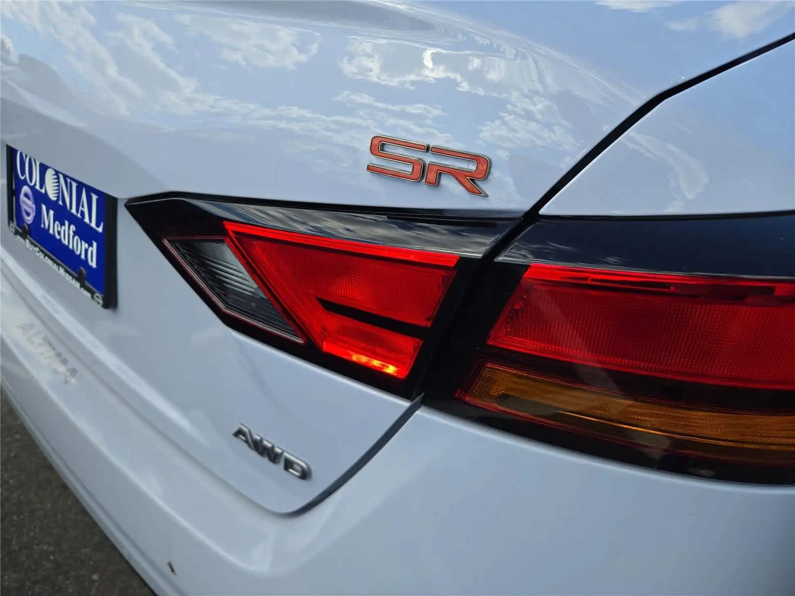 2025 Nissan Altima SR photo 5