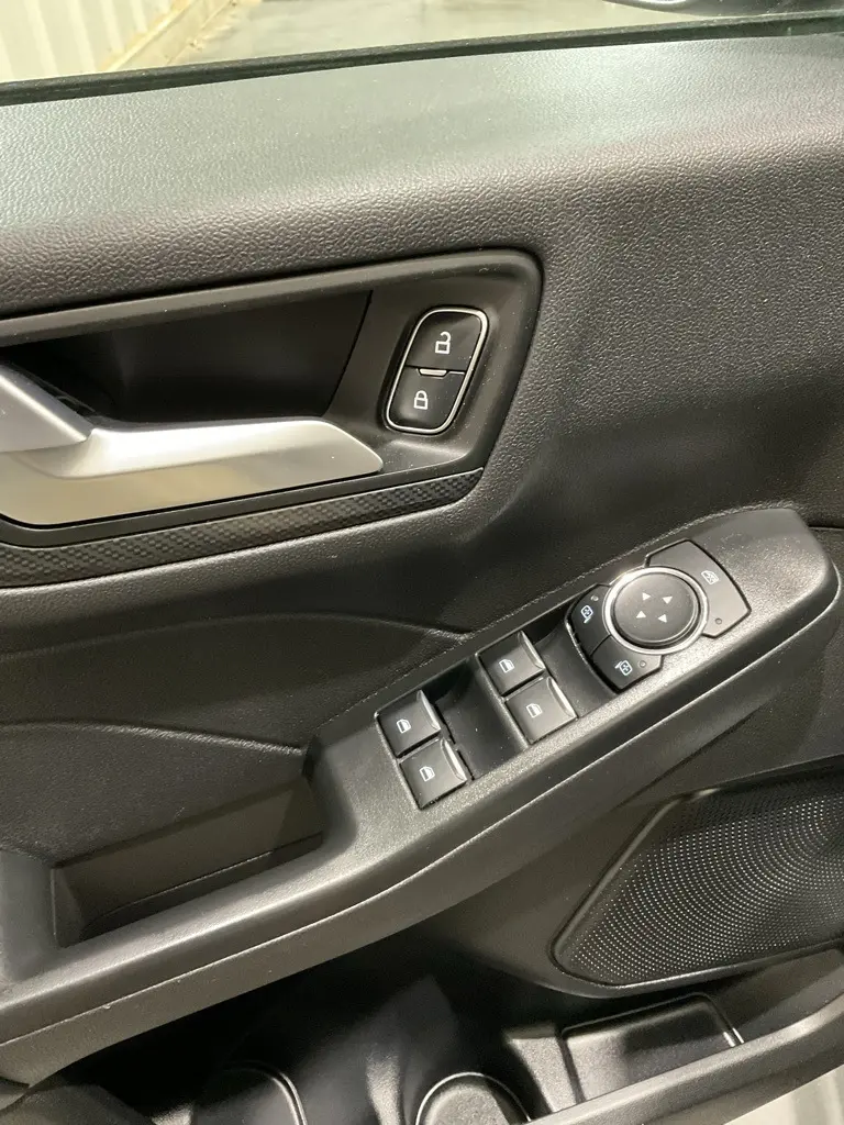2025 Ford Escape ST-Line photo 7