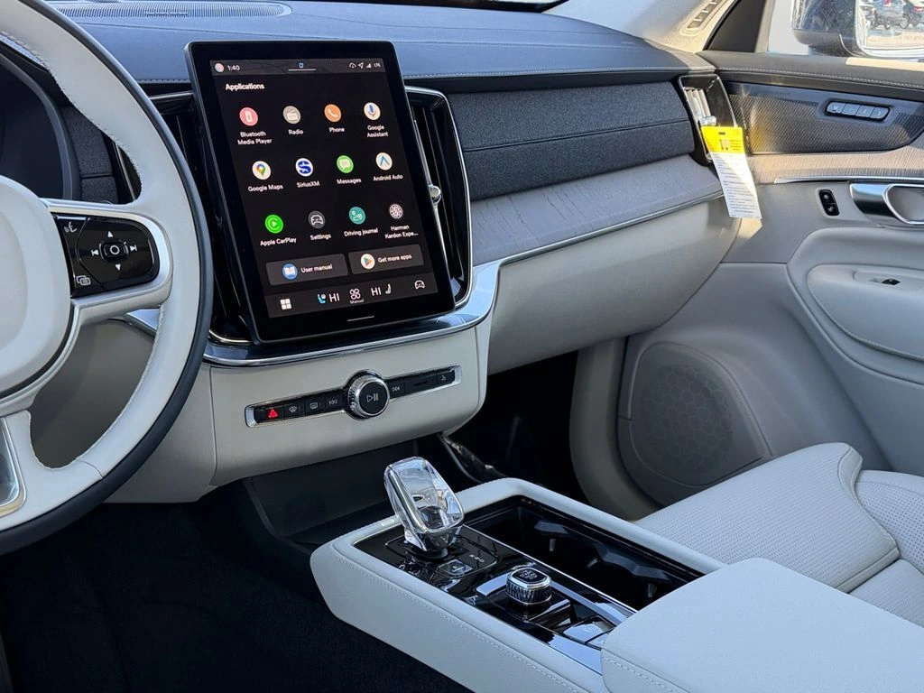 2026 Volvo - image 14