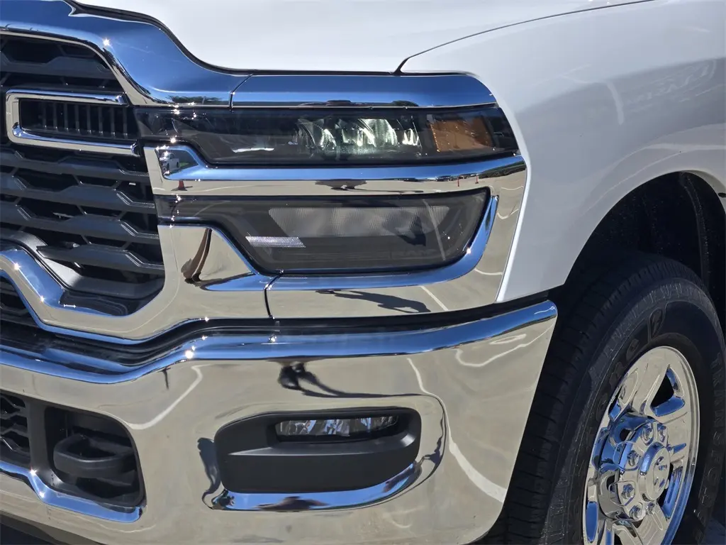 2026 Ram 2500 Tradesman photo 6