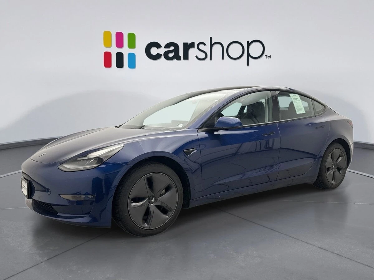 2021 Tesla Model 3 Standard Range Plus's photo