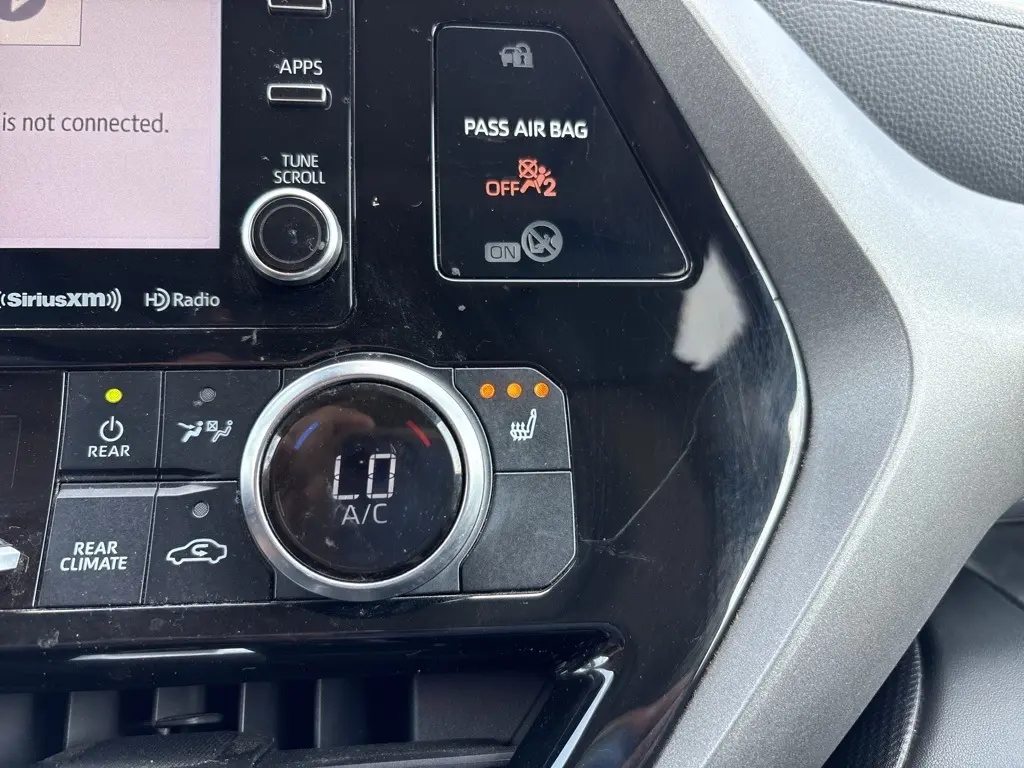2022 Toyota Highlander Hybrid XLE photo 21