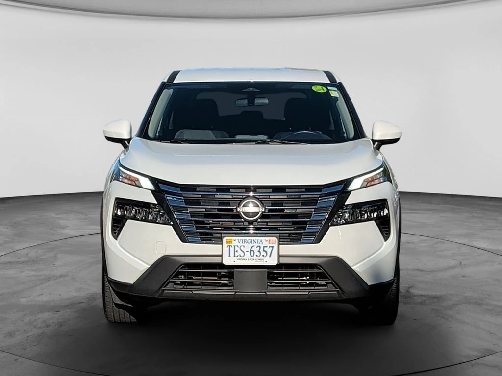 Used 2025 Nissan Rogue SV with VIN 5N1BT3BB7SC798686 for sale in Apple Valley, Minnesota