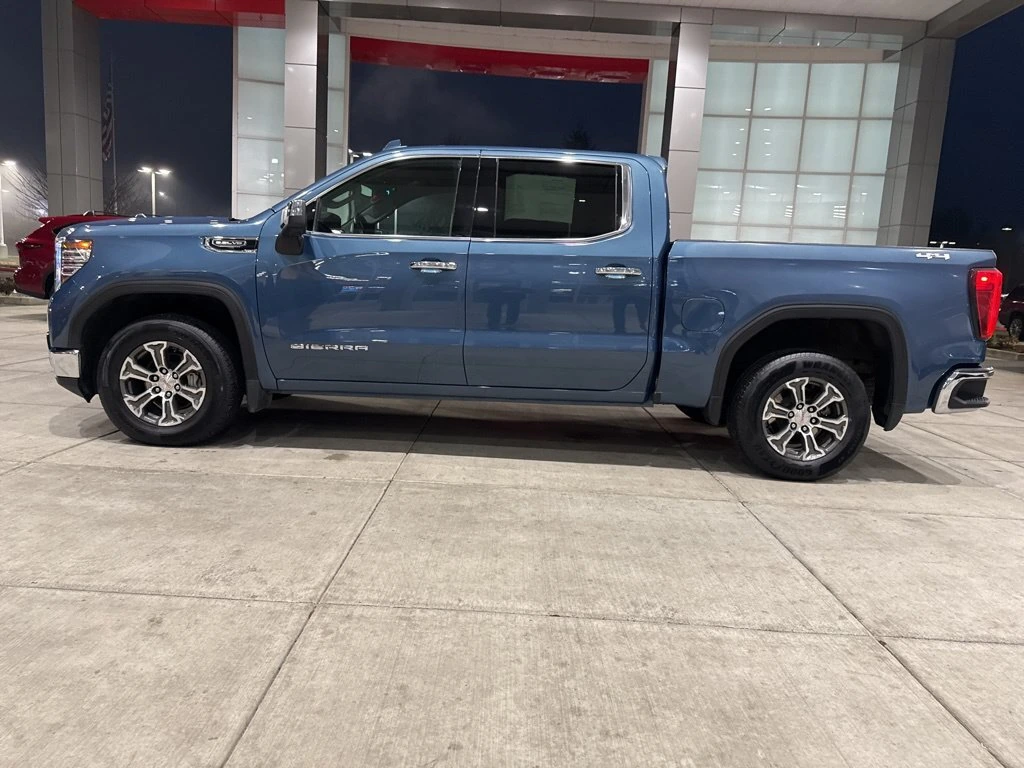 2024 GMC Sierra 1500 SLT - Photo 9