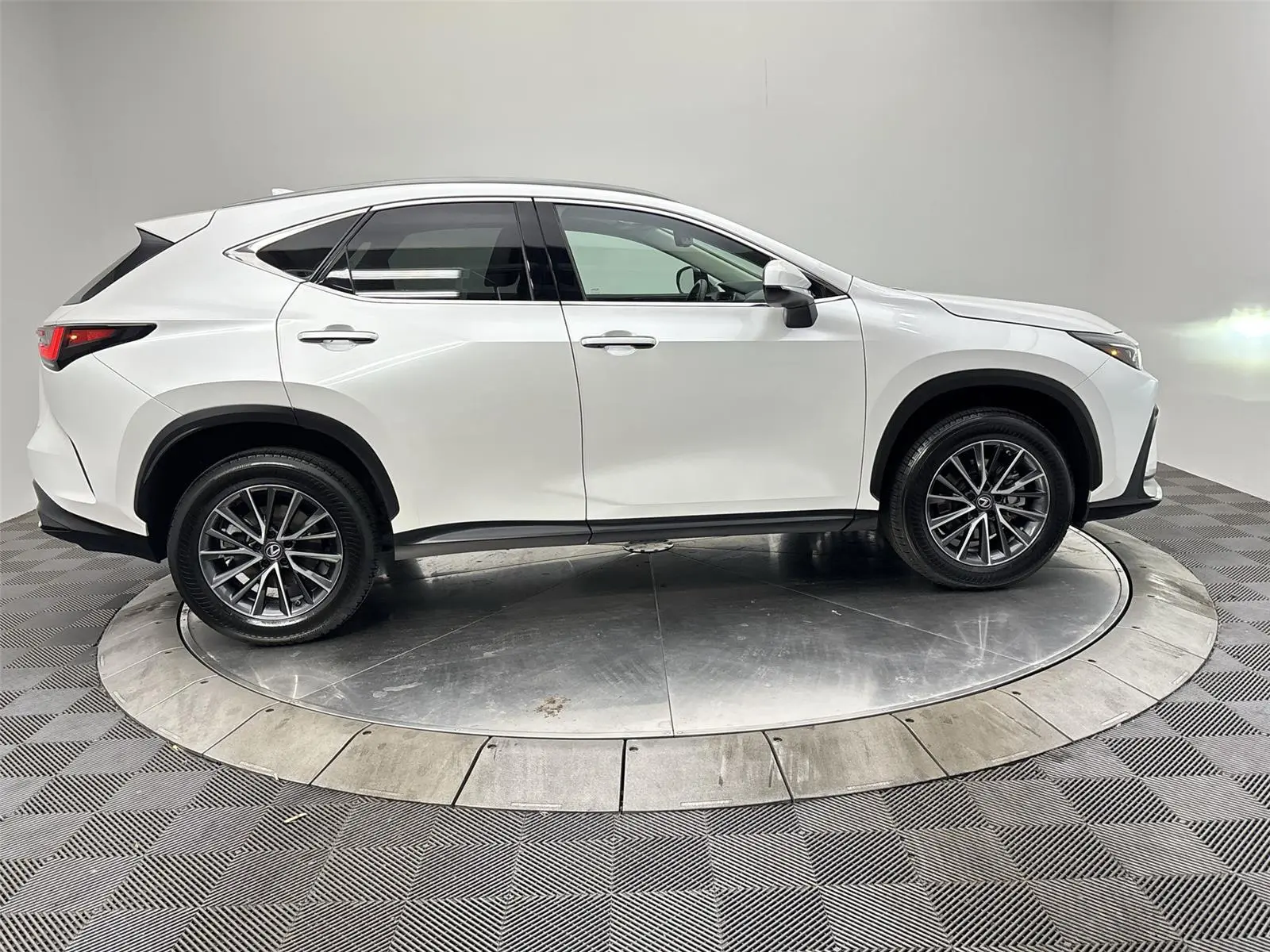 2022 Lexus NX 350 photo 15