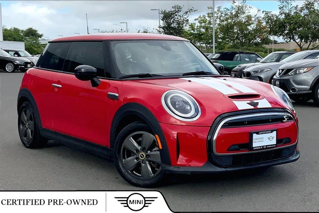 2024 MINI Hardtop Cooper SE's photo