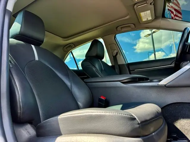 2021 Toyota Camry XSE photo 13