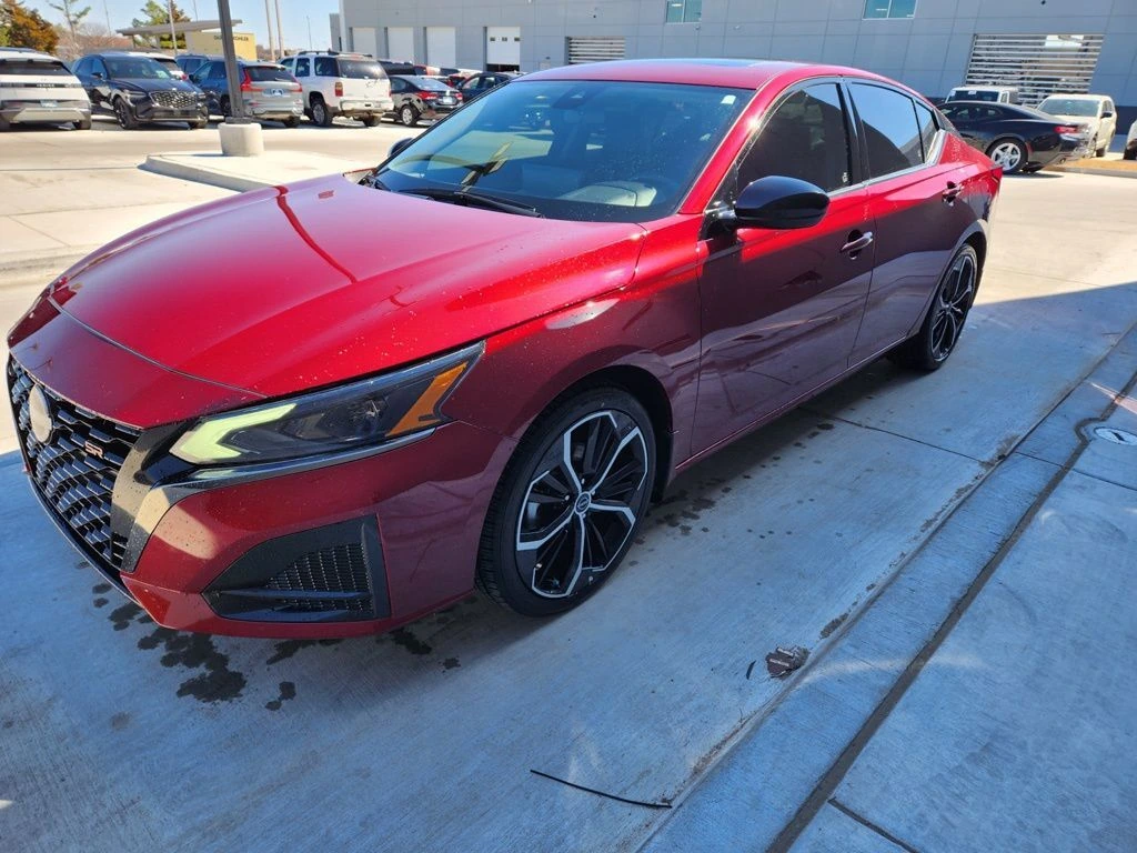 2024 Nissan Altima SR