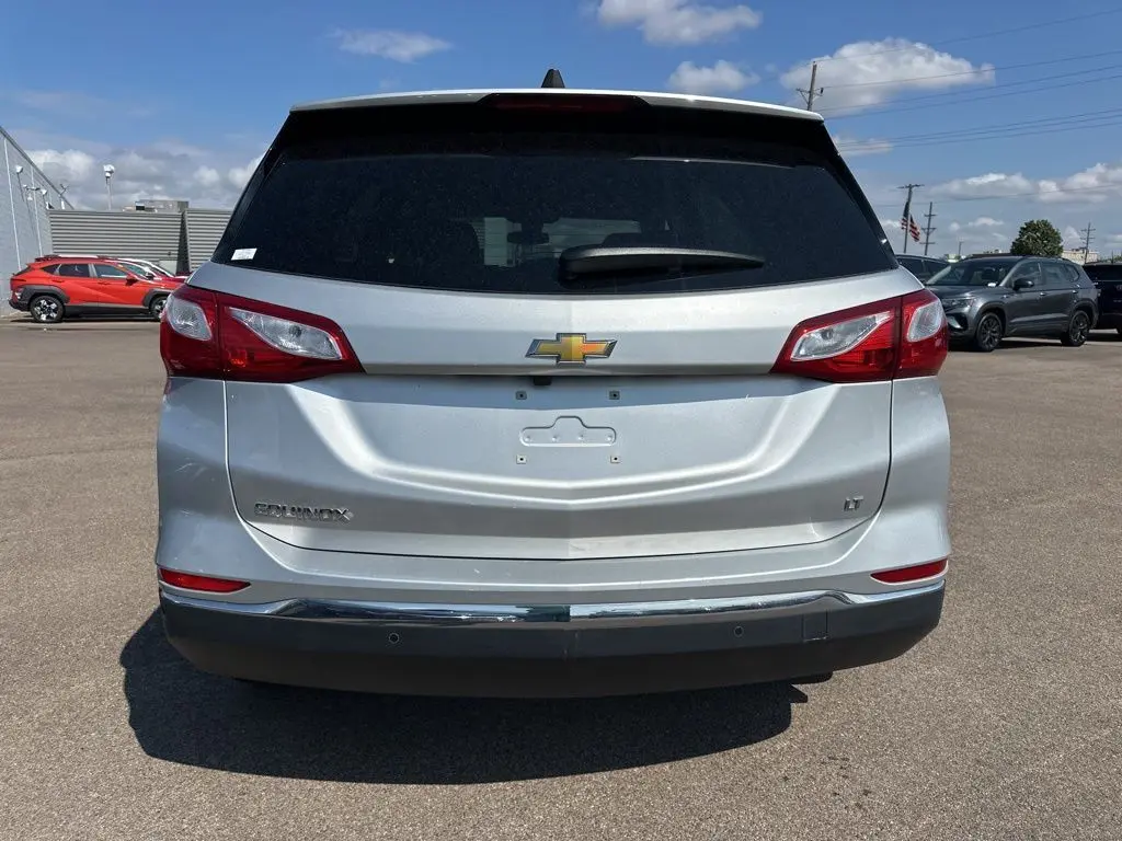 2020 Chevrolet Equinox LT photo 9