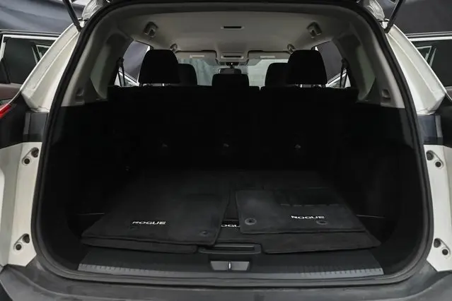 2023 Nissan Rogue S photo 19