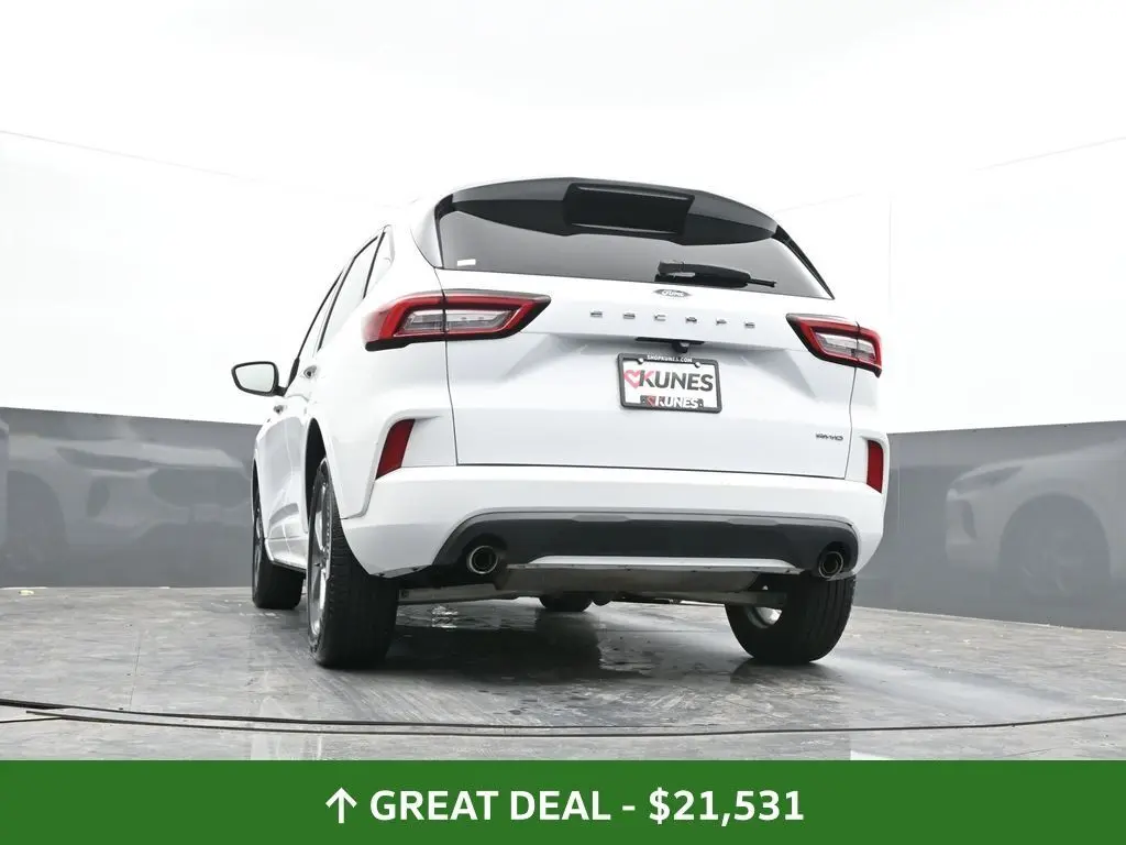 2023 Ford Escape ST-Line photo 40