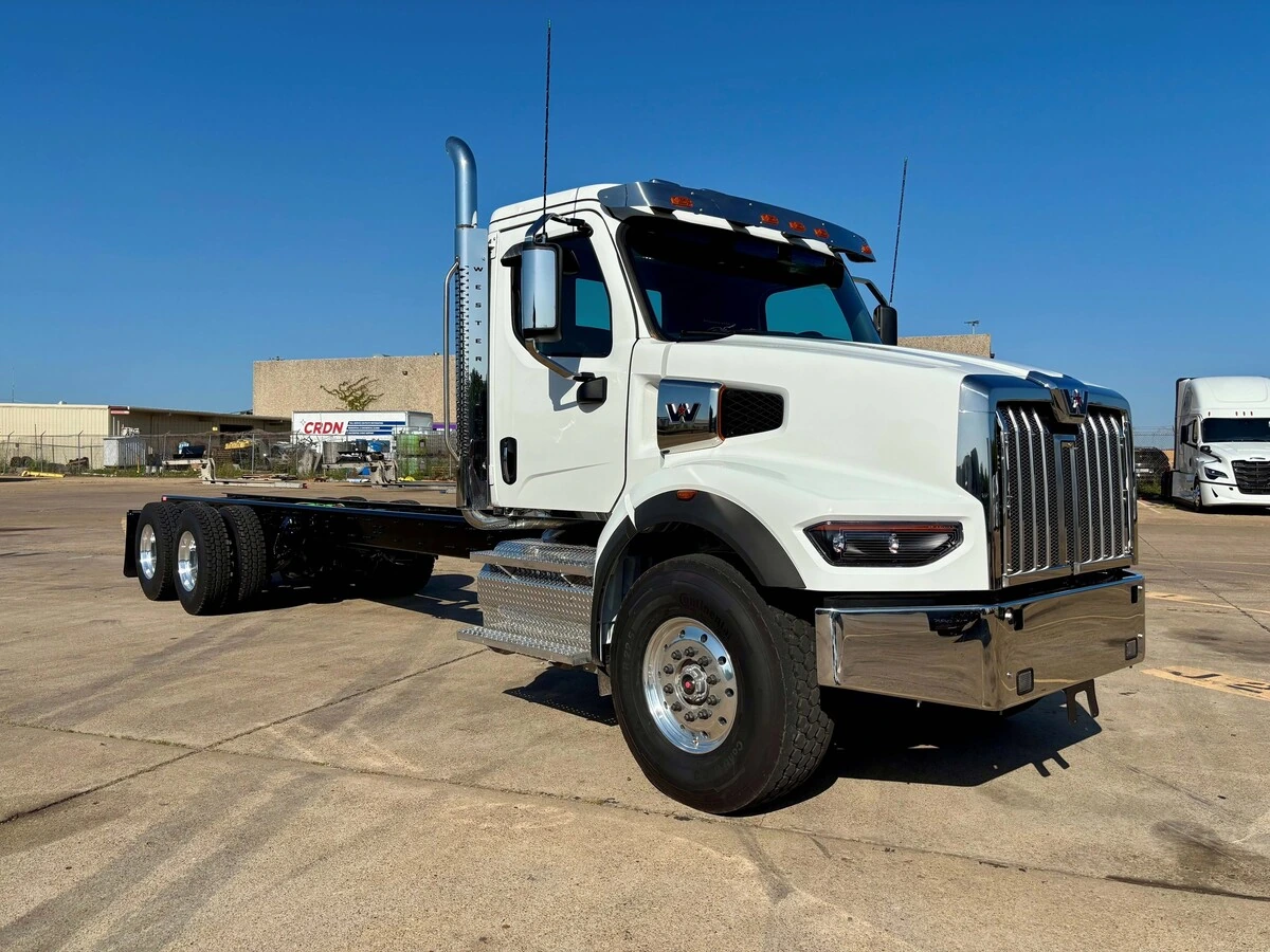 2027 Western Star 49X — photo 3