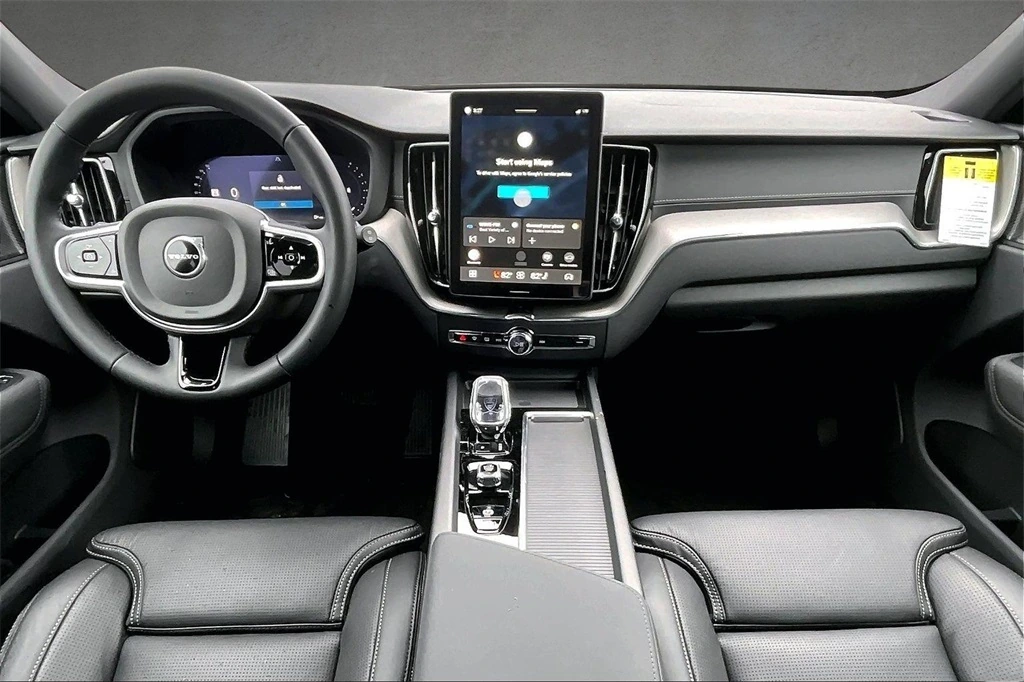 2026 Volvo - image 5