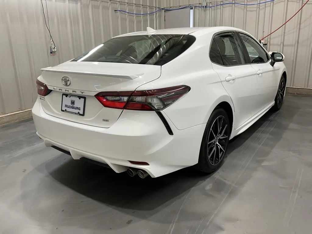2024 Toyota Camry SE photo 21