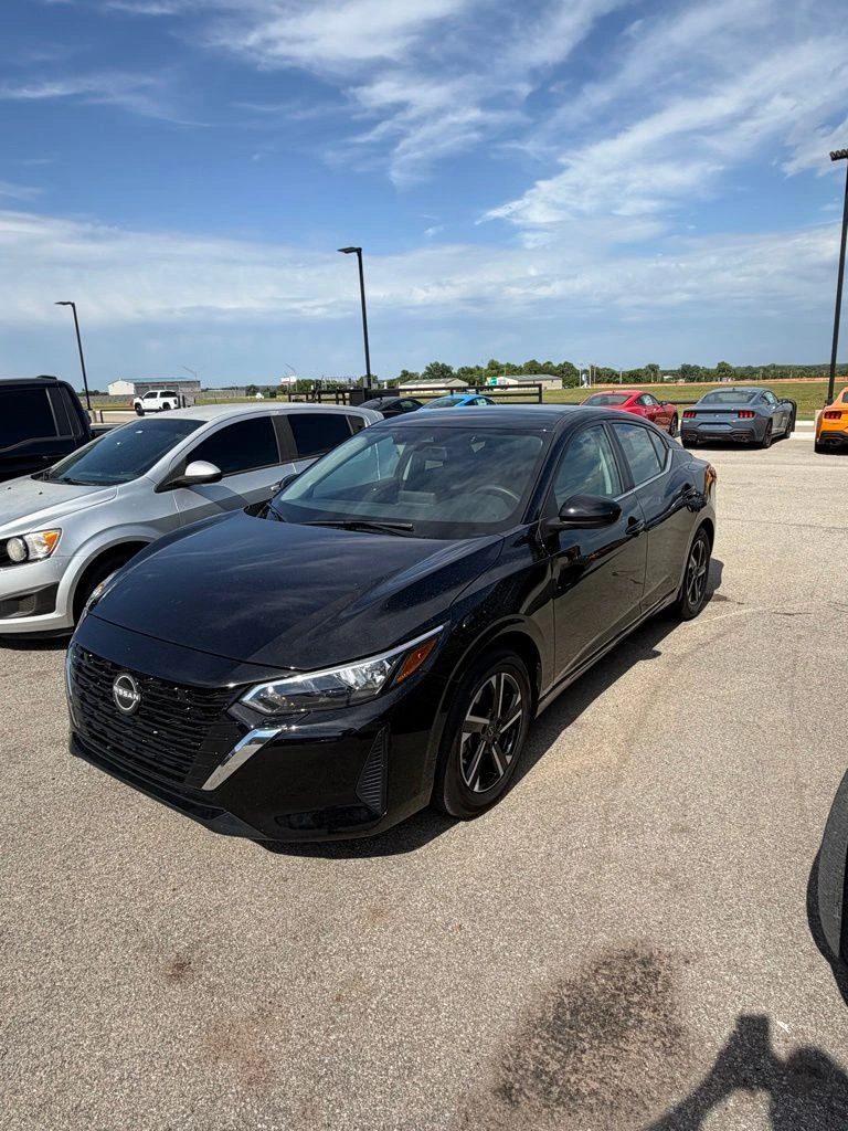 2025 Nissan Sentra SV CVT's photo
