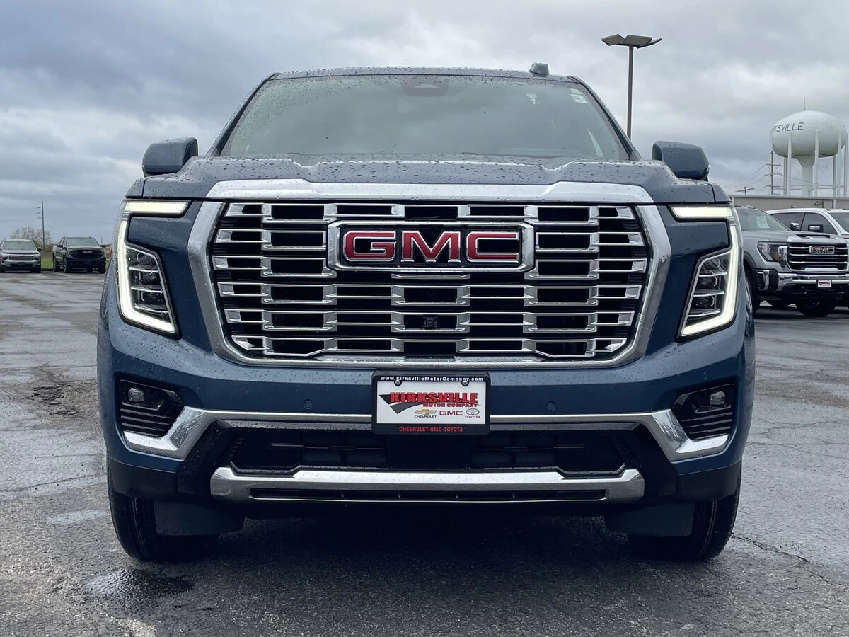 2025 GMC Yukon XL Denali - Photo 9