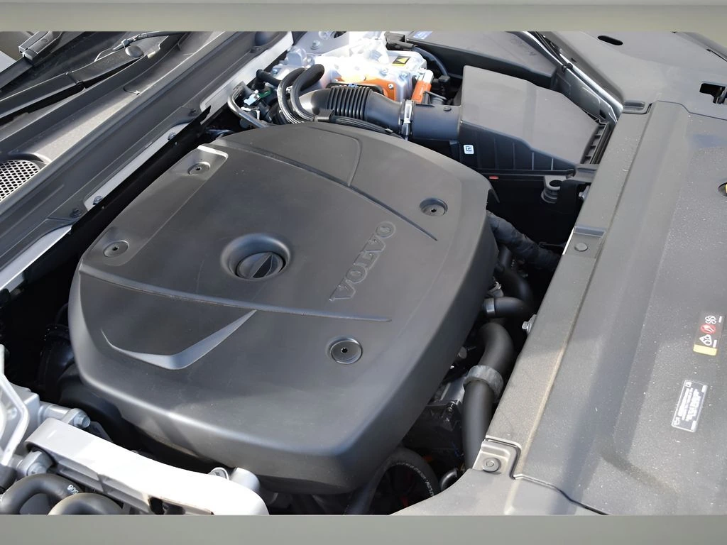 2024 Volvo - image 20
