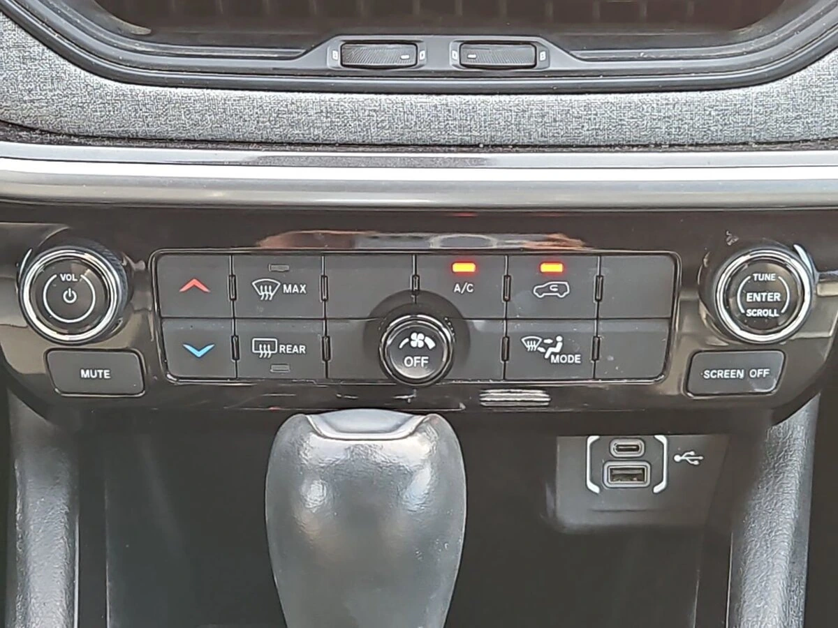 2023 Jeep Compass Latitude - Photo 22