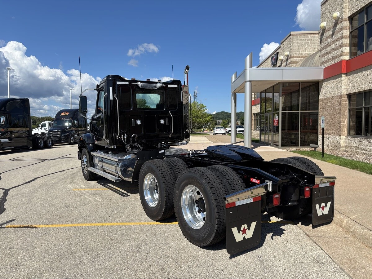 2027 Western Star 49X — photo 7