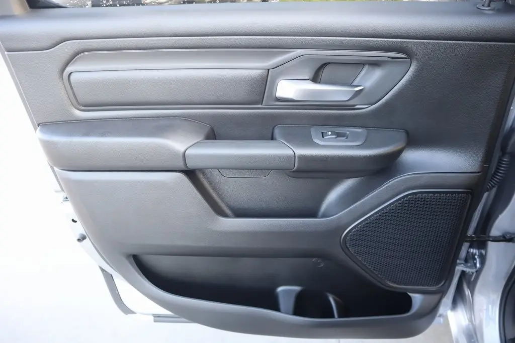 2025 Ram 1500 Tradesman photo 15