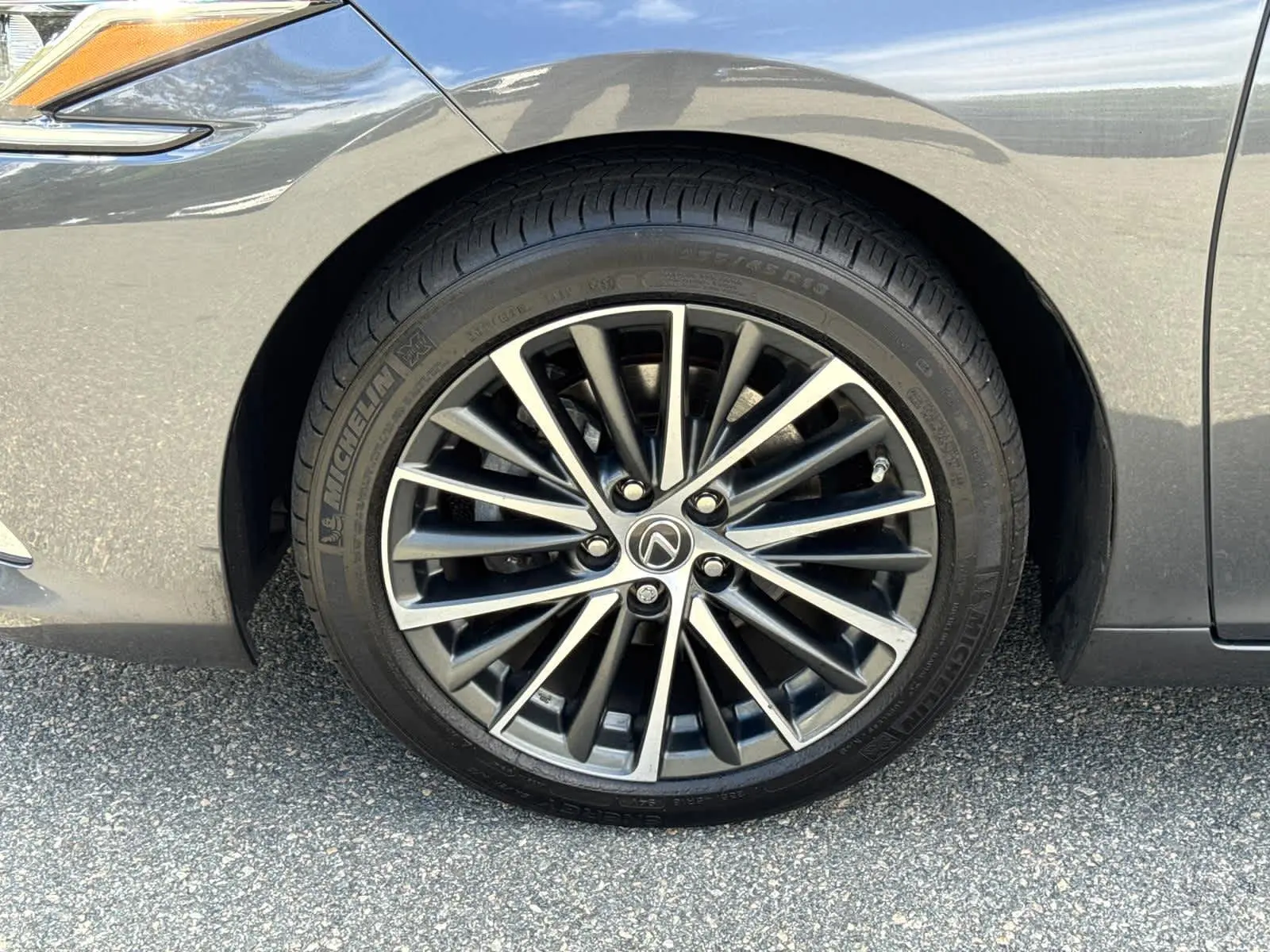 2023 Lexus ES Premium photo 10