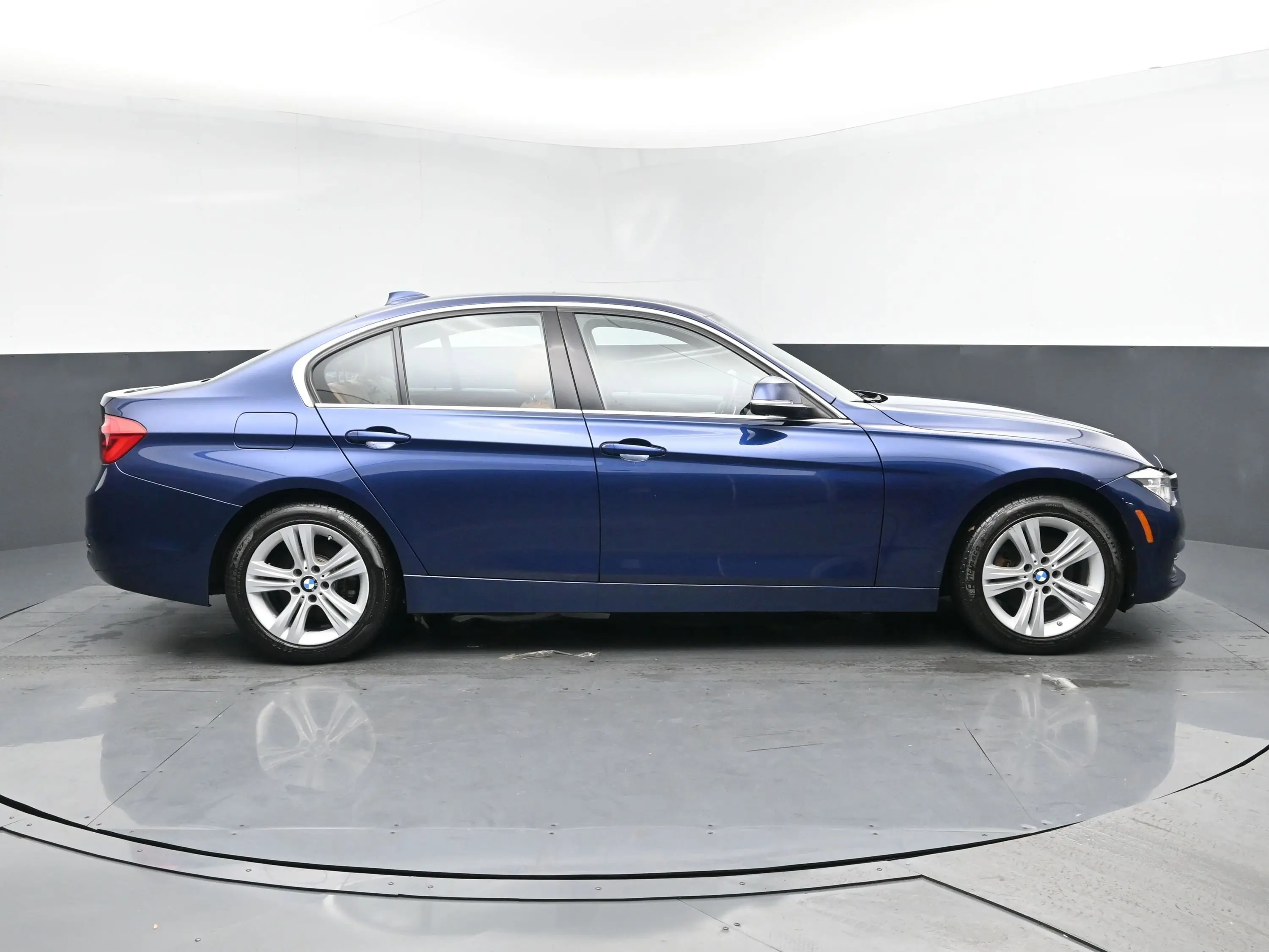 2018 Bmw 330i xDrive photo 3