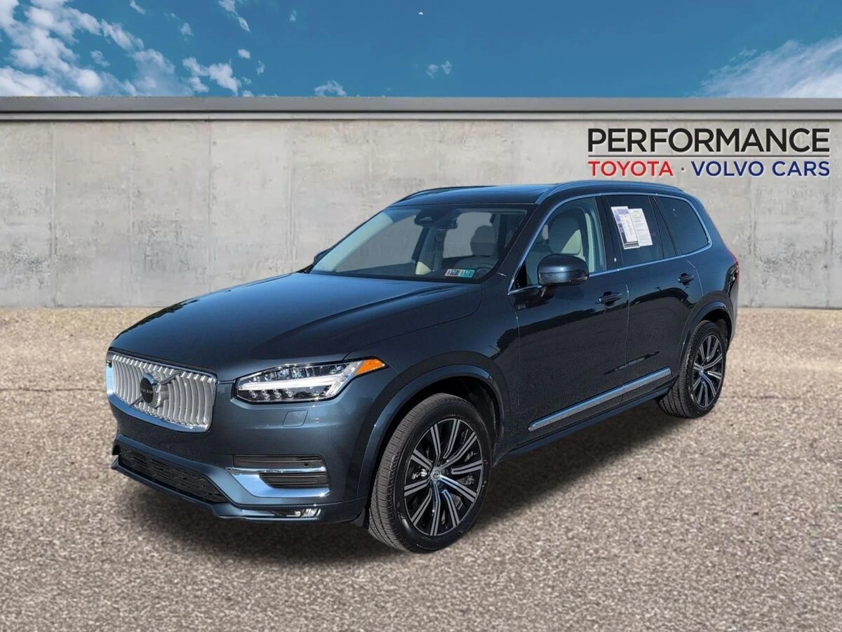 2025 Volvo XC90 B5 Core Bright 4WD's photo