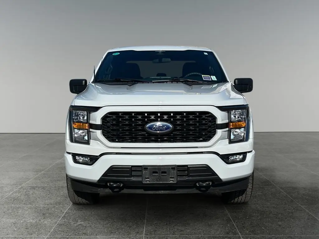 2023 Ford F-150 XL photo 2