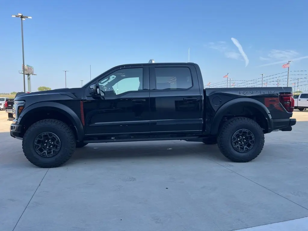 2025 Ford F-150 Raptor photo 4