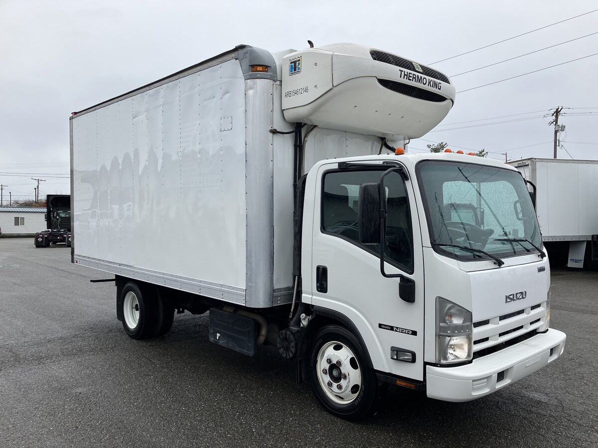 2015 Isuzu in Tacoma, WA — photo 2