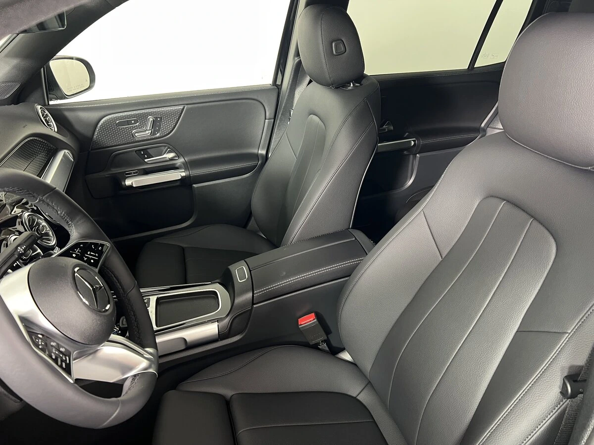 2025 Mercedes-Benz GLB Base - Photo 15