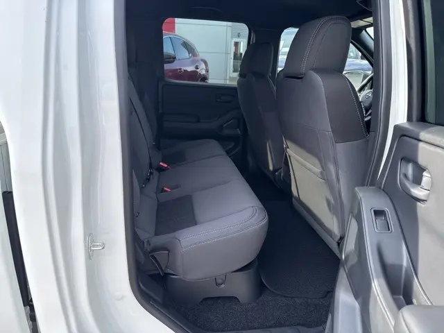 2026 Nissan Frontier SV photo 13