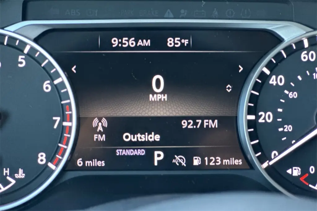 2025 Nissan Pathfinder SV photo 24
