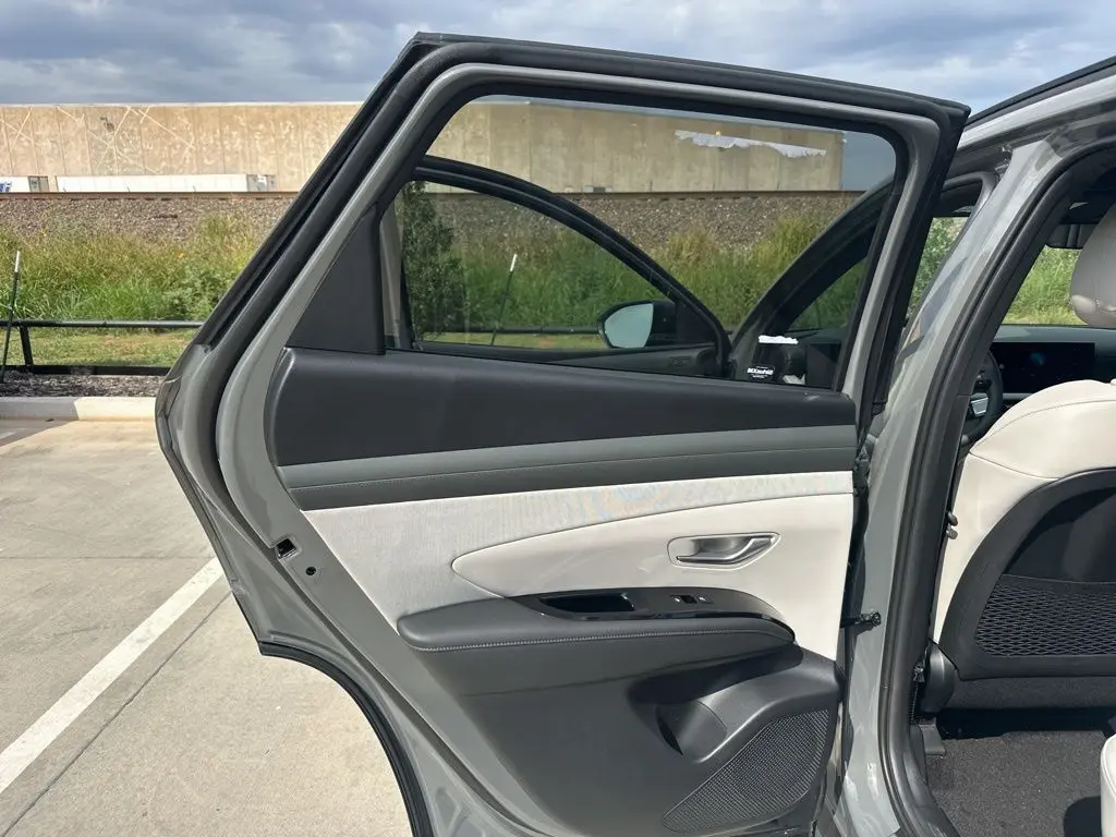 2026 Hyundai Tucson Limited photo 17