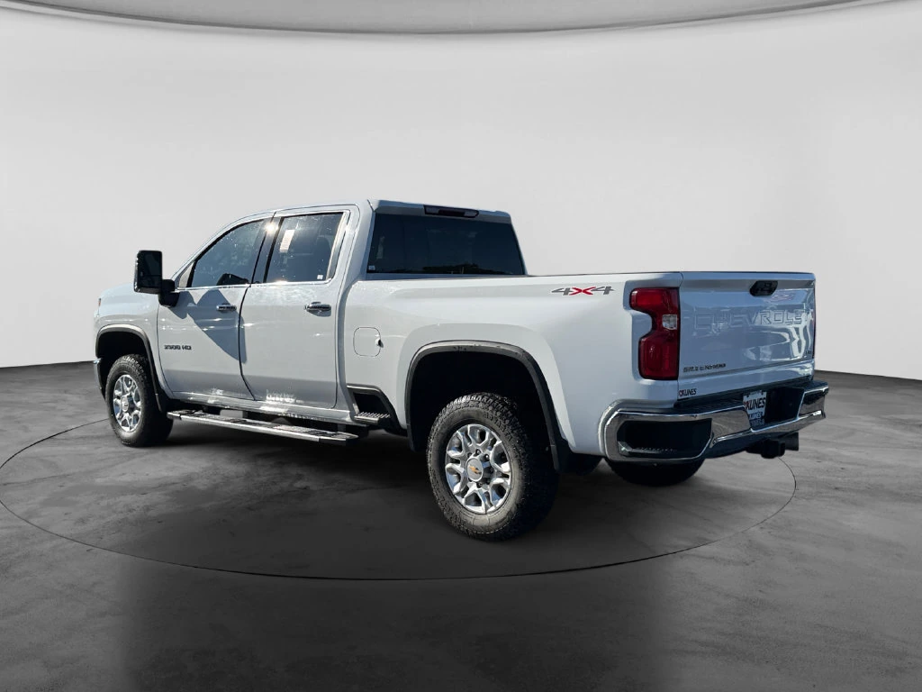 2023 Chevrolet Silverado 3500HD LTZ - Photo 7