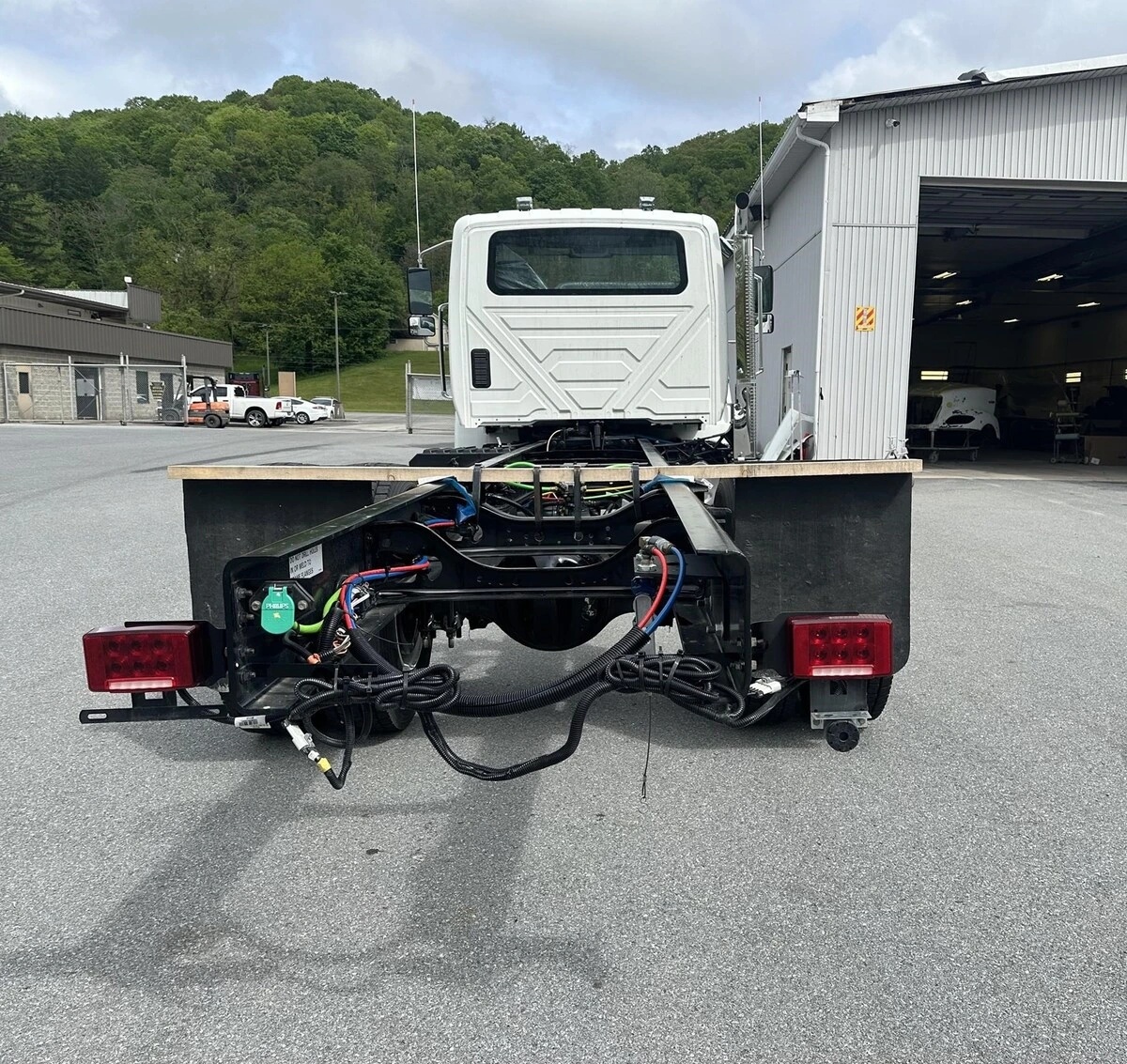 2025 International MV - image 4