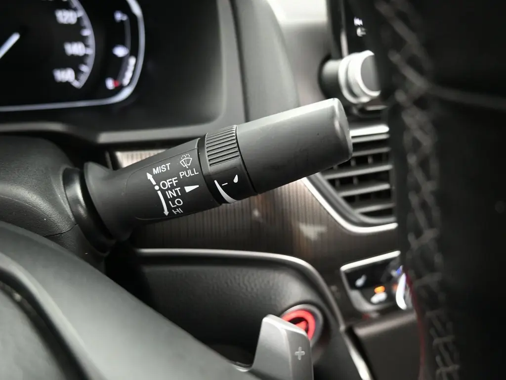 2021 Honda Accord Sport 2.0T photo 17