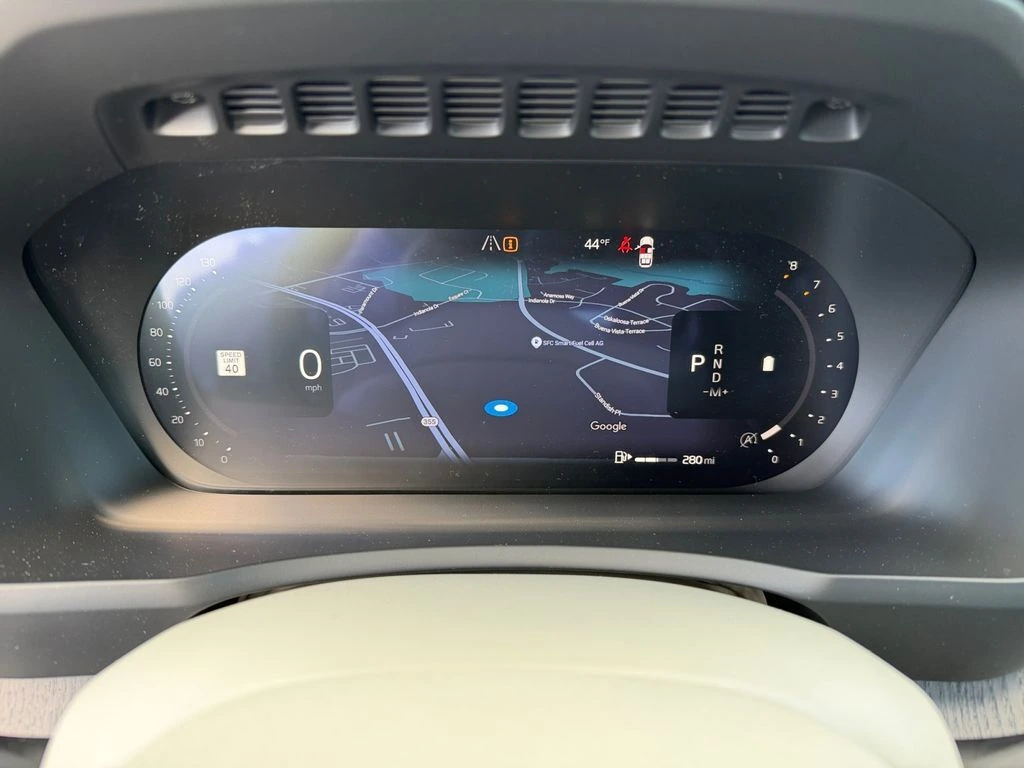 2026 Volvo - image 24