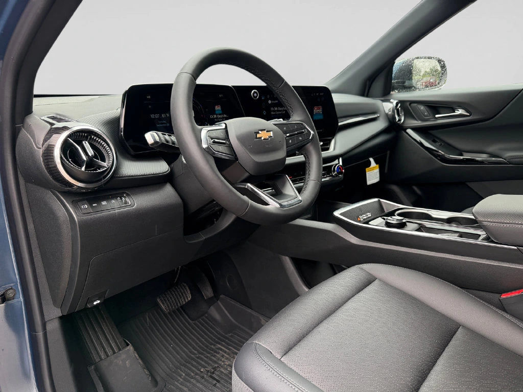 2027 Chevrolet Equinox LT - Photo 19