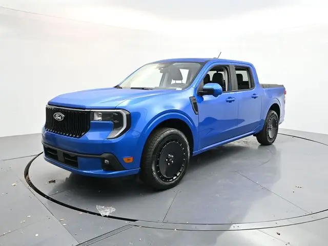 2025 Ford Maverick photo 3