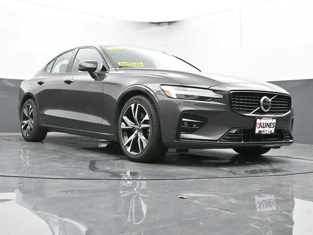 2024 Volvo S60 B5 Core photo 30