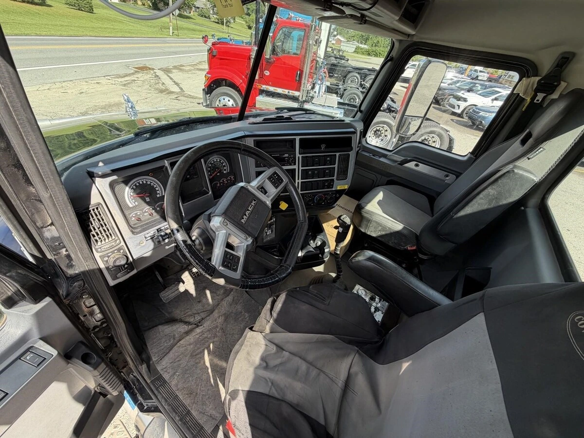 2020 Mack Granite in Clarion, PA — photo 7