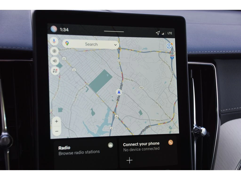 2026 Volvo - image 20