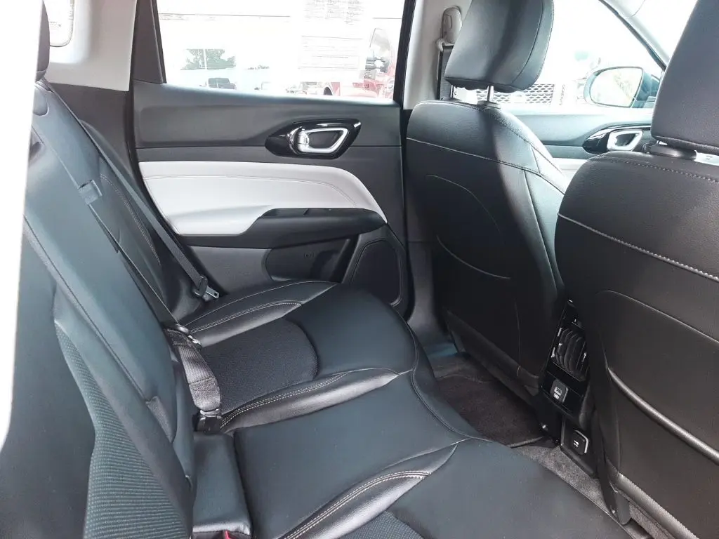 2022 Jeep Compass Limited photo 9