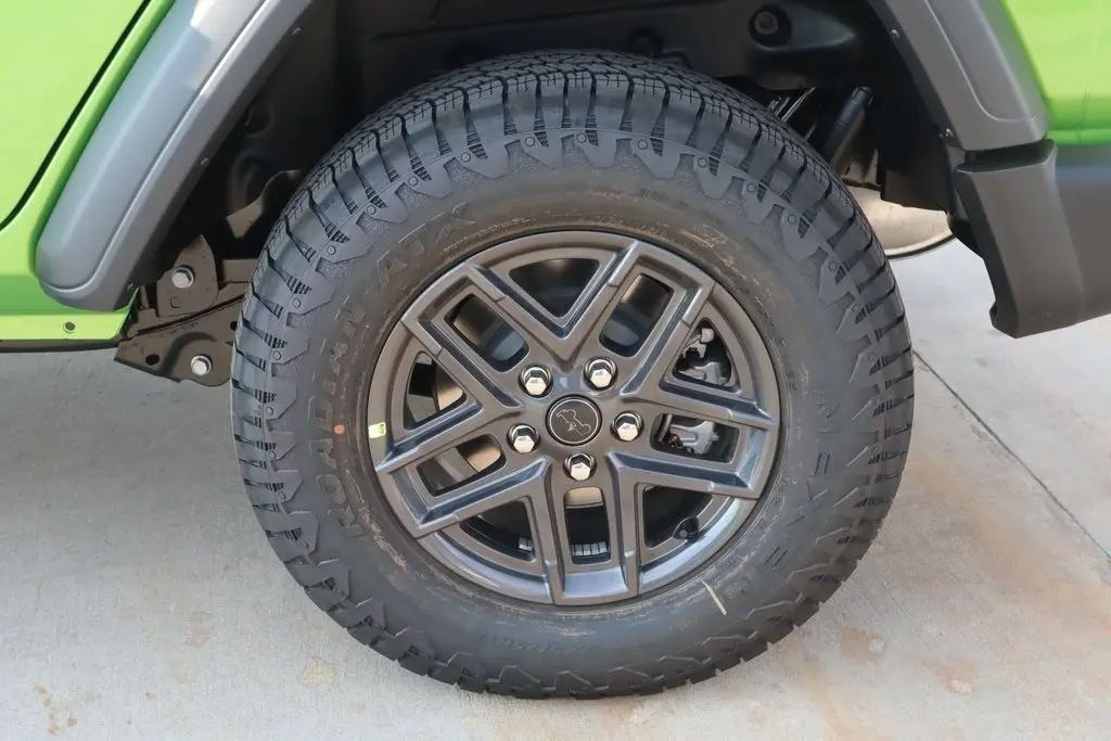 2025 Jeep Wrangler Sport S photo 17
