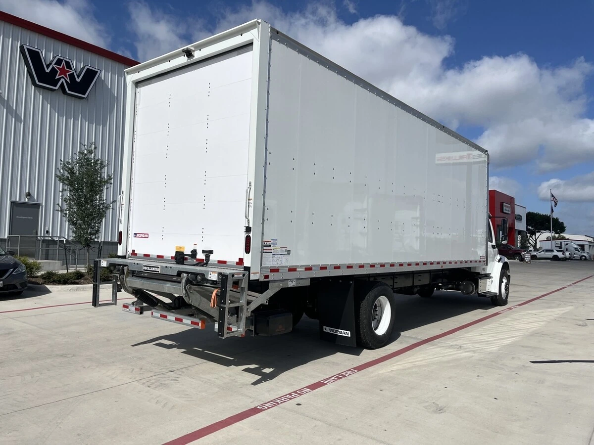2027 Freightliner M2 106 — photo 5