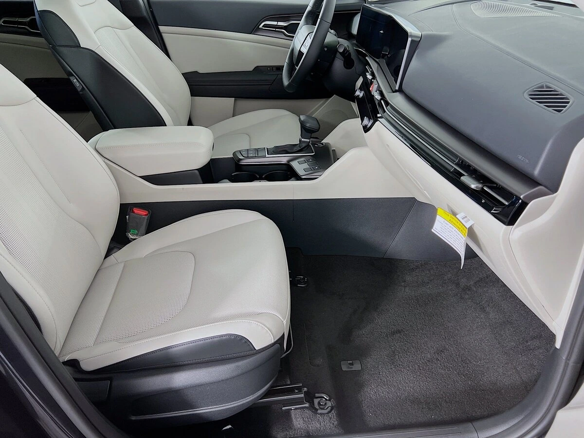2026 Kia Sportage EX - Photo 21