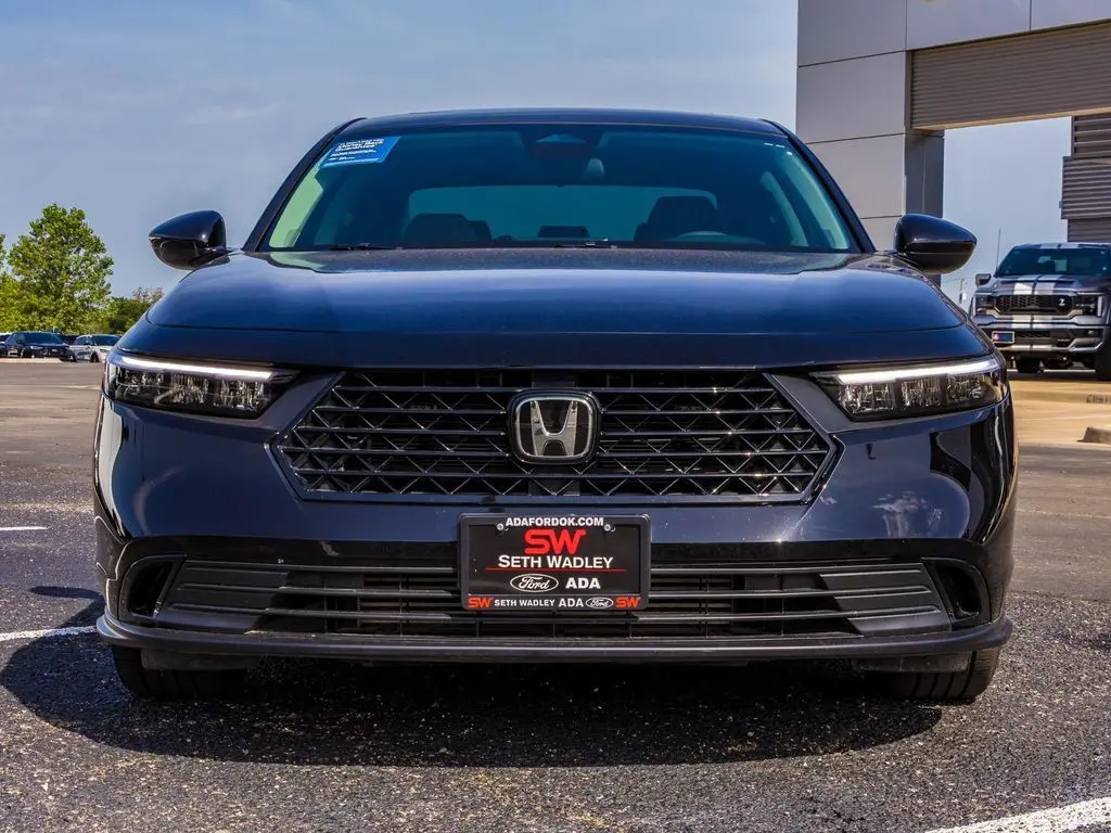 2025 Honda Accord SE photo 2
