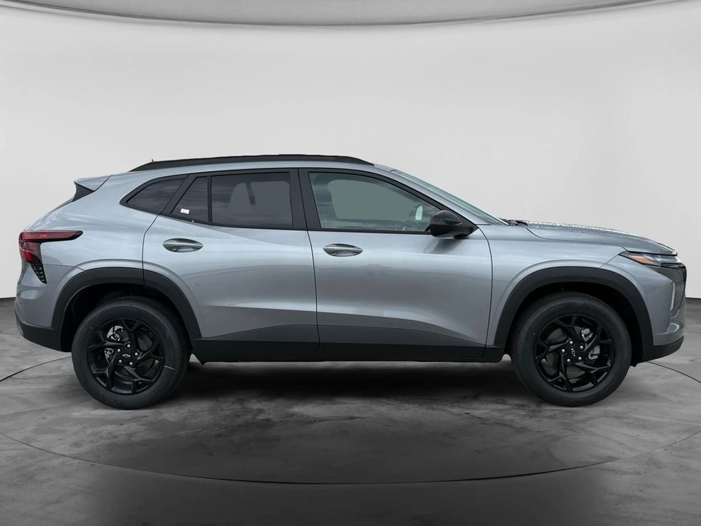 2026 Chevrolet Trax LT - Photo 10